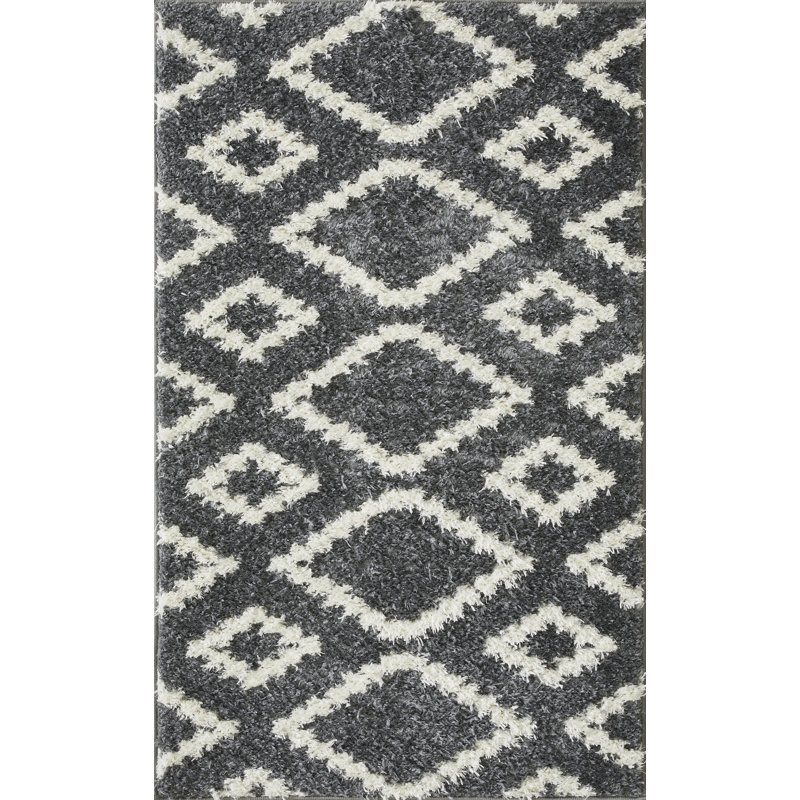 Isika Performance Geometric Indoor Rug, Rectangle 3'3" x 5'3"