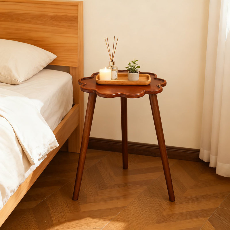 Table d'appoint ronde moderne avec un bord ondulé - Table de bout Martini en bois massif pour le décor de salon, de chambre à coucher ou de bureau