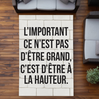 L'important ce n'est pas d'être grand - Beige Outdoor Rug | Home Decor