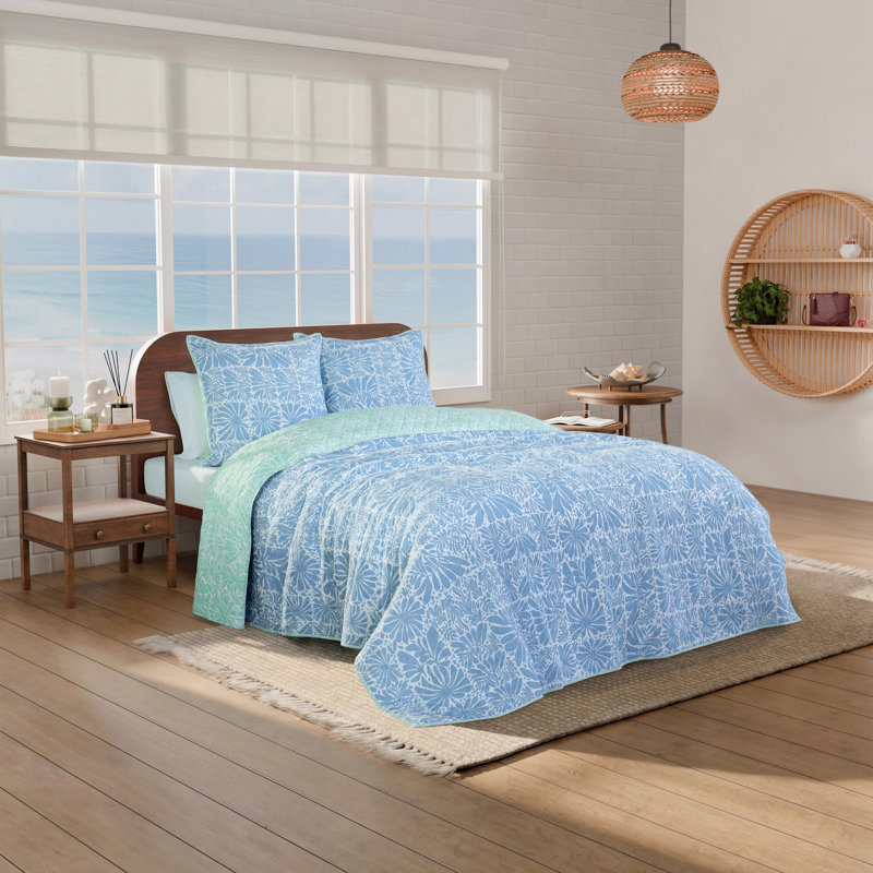 Southern Tide Eldora Full/Queen Blue Quilt, Queen Quilt