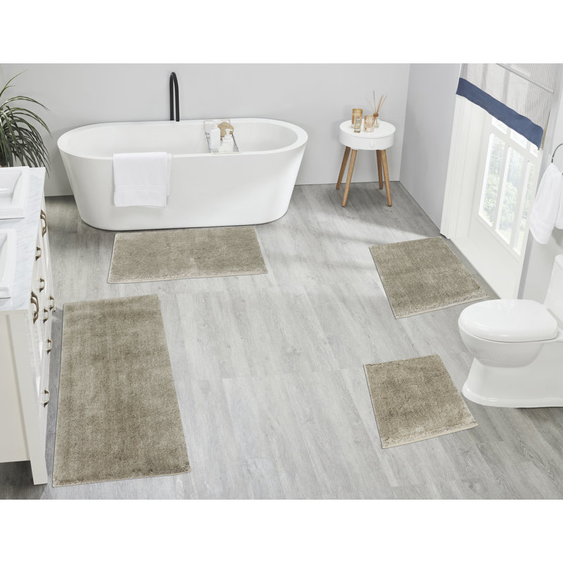 Ultra Luxe Bath Mat, 32" L x 20" W, Beige