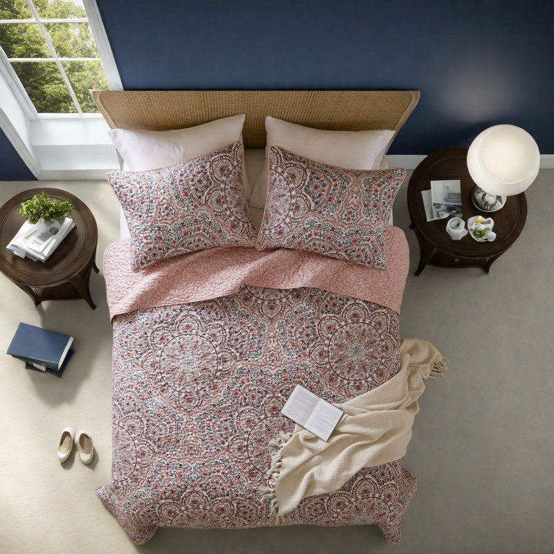Comfortable Bedding Sets With Reversible Boho Floral Style
