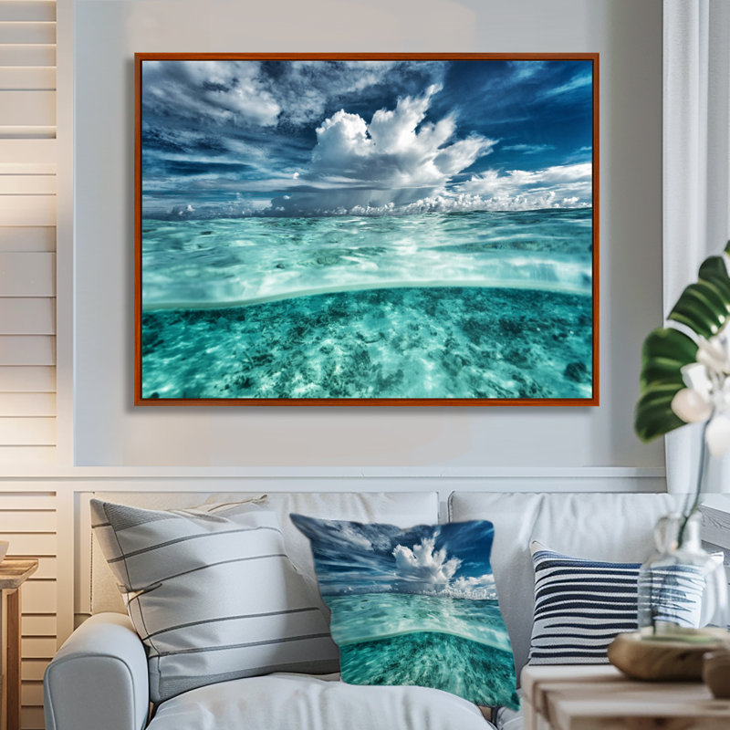 «Amazing Underwater Seascape and Clouds», reproduction de photo sur toile, H 16 po x l 32 po, Brun