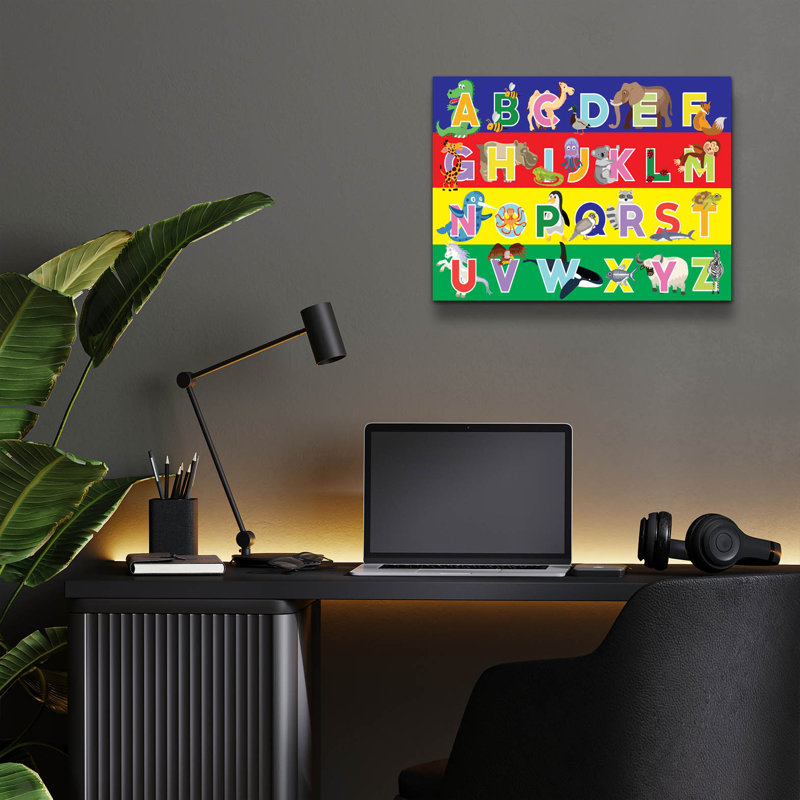 «Alphabet casse-tête» par Erin Clark, art mural en verre acrylique, H 12 po x l 16 po x P 0,13 po