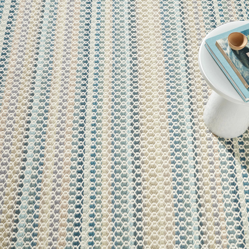 Tapis bleu en laine tissé à la main Poppy, Rectangle 4pi x 6 pi