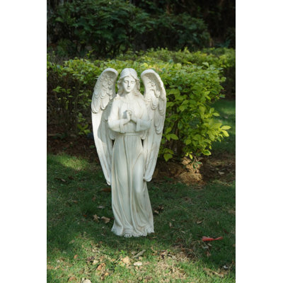 Statue ange debout