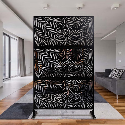 Stylish Metal Privacy Screen for Outdoor Use,Ideal for Patio and Garden