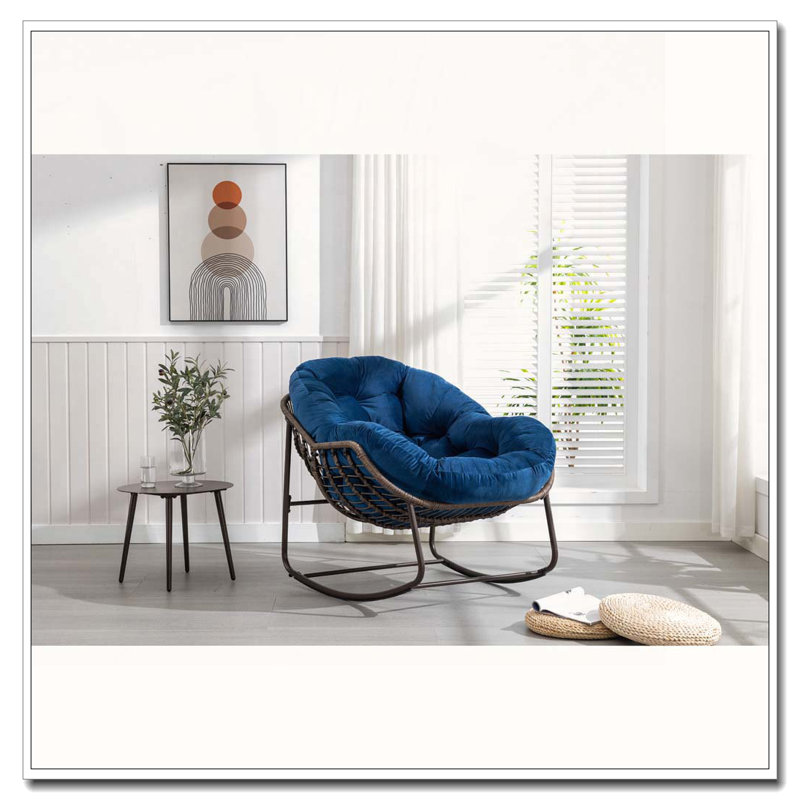 Chaise berçante d'extérieur en rotin, Marine
