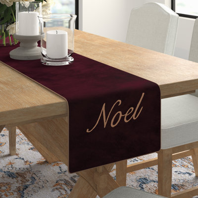 Bristow Noel Set Christmas Textile Collection