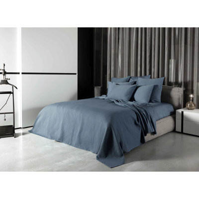 Olivia Coverlet