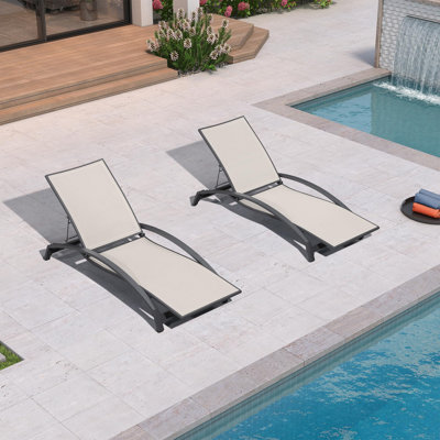 Ensemble de 2 chaises longues inclinables mauves avec accoudoirs incurvés