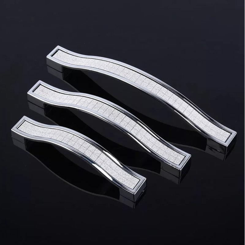 Bruno Arch Pull, 1.8cm H x 11cm W x 2cm D