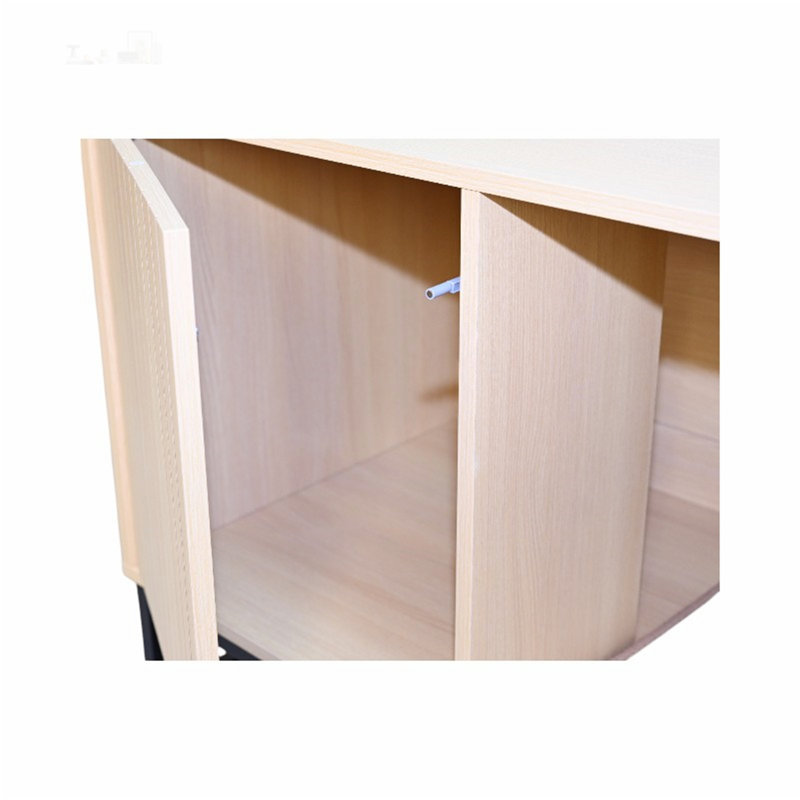 Maison de chat moderne en bois avec tapis à gratter - durable, élégante et parfaite pour les espaces intérieurs