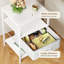Table de chevet avec station de charge, table de chevet blanche avec tiroirs réglables, table d'appoint plus large de 17,7 pouces pour la chambre à coucher, table de bout avec rangement à 3 niveaux avec tablette ouverte, surface en similicuir
