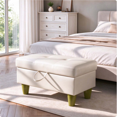 Banc coffre rectangulaire avec couvercle à charnières, repose-pieds en similicuir, supporte jusqu'à 136 kg, idéal pour le salon, la chambre ou l'entrée.