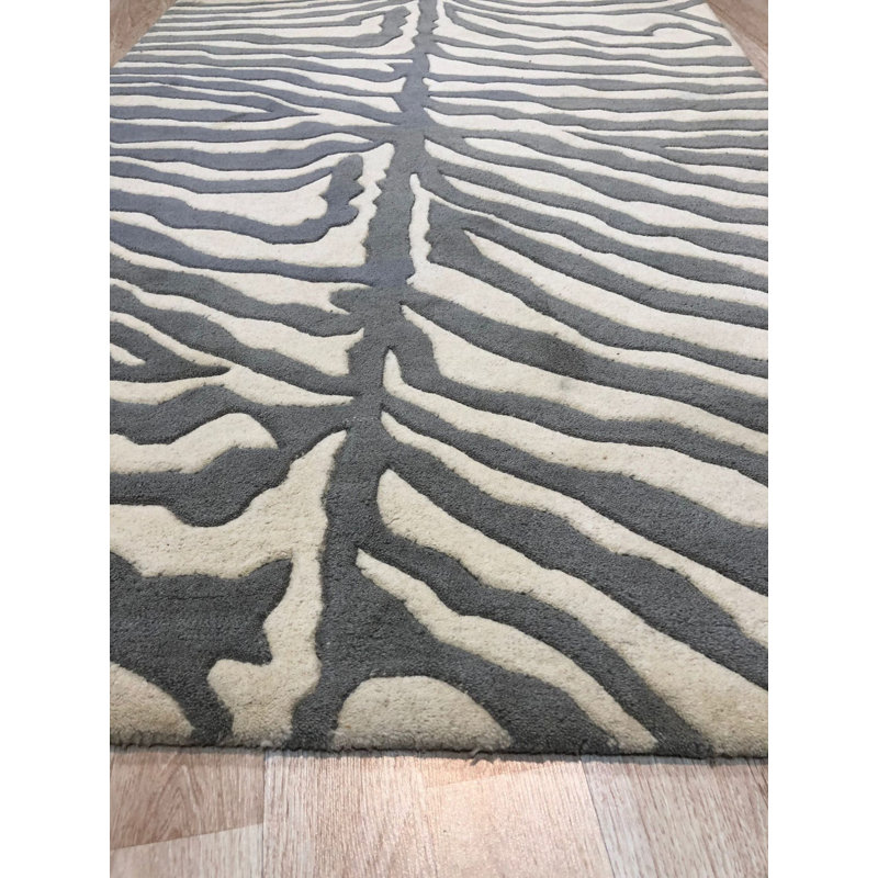 Hand Tufted Wool Area Rug in Gray