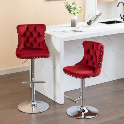Tabourets de bar pivotants en velours à hauteur de siège réglable de 25 à 33 pouces, tabourets de bar à base chromée avec dossier capitonné confortable pour un pub à la maison et un îlot de cuisine, rouge vin, bourgogne, ensemble de 2
