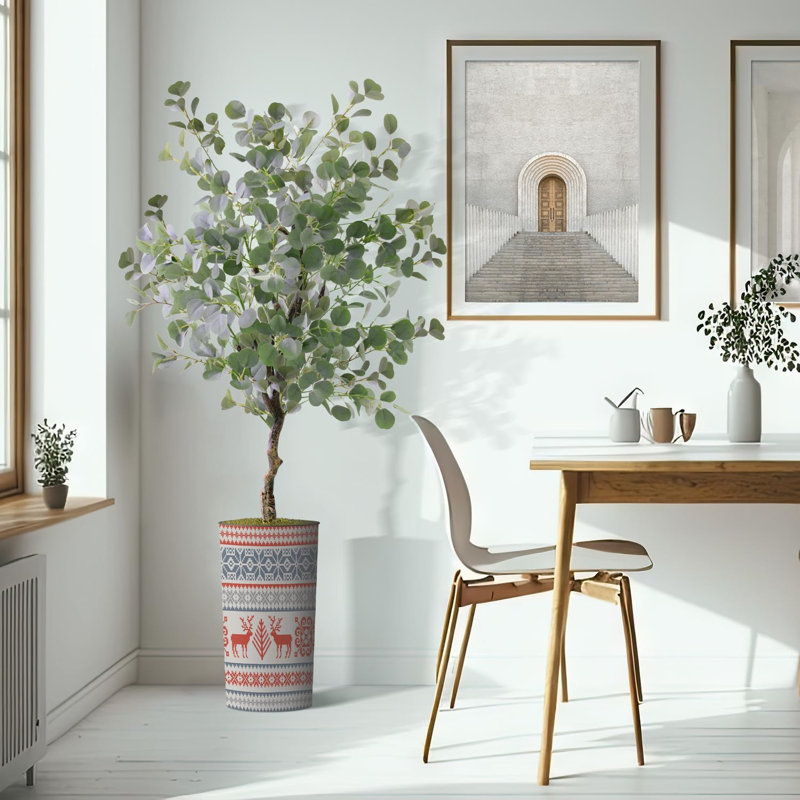 Arbre artificiel dans un pot de fleurs moderne, faux arbre en soie d'eucalyptus (décoration en pot et arbre)