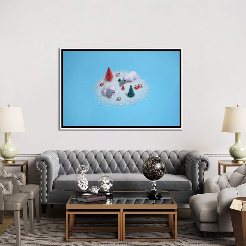 «Arctic Holiday Gathering», reproduction d'art sur toile encadrée, H 40 po x l 60 po, Blanc