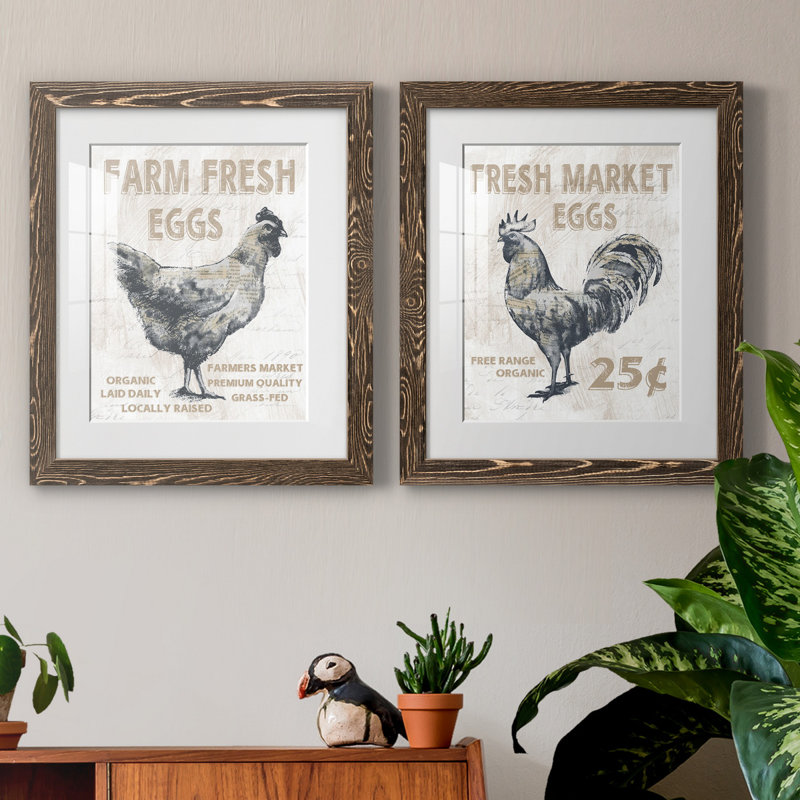 Farm Fresh Chicken - ensemble de 2 reproductions, Papier, cadre noyer, Blanc, H 24 po x l 36 po x P 1,5 po