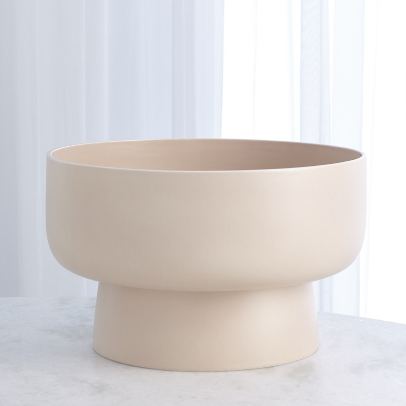 Encircle Tazza, Chalk, 9.75" H x 15.75" W x 15.75" D