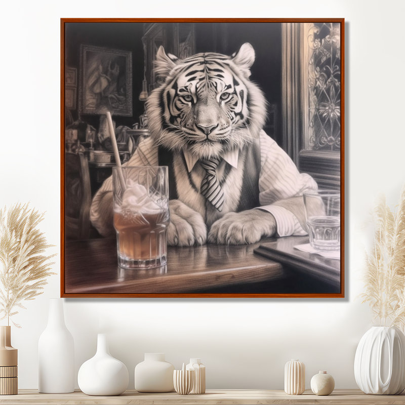 Tigre ayant une boisson II - Animal ayant une boisson, art sur toile, H 36 po x l 36 po, Gold Picture Framed