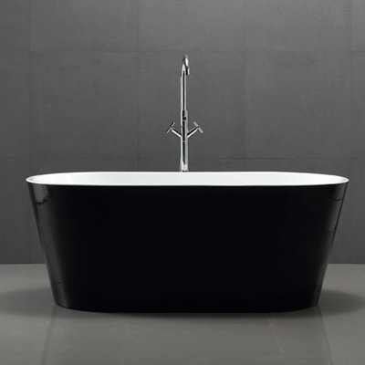 67.72'' x 32.28'' Freestanding Soaking Acrylic Bathtub