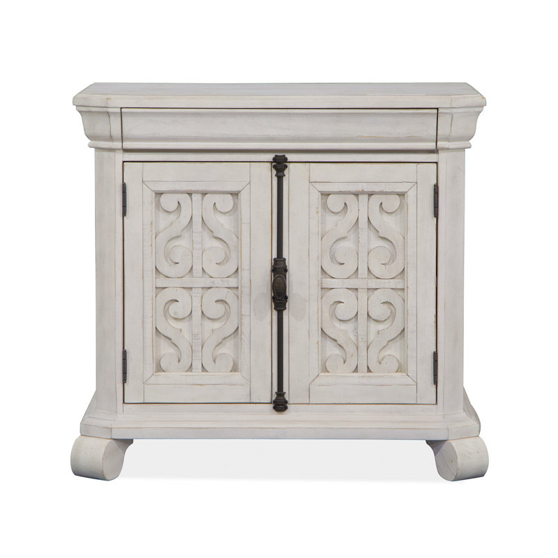 Bachelor Chest