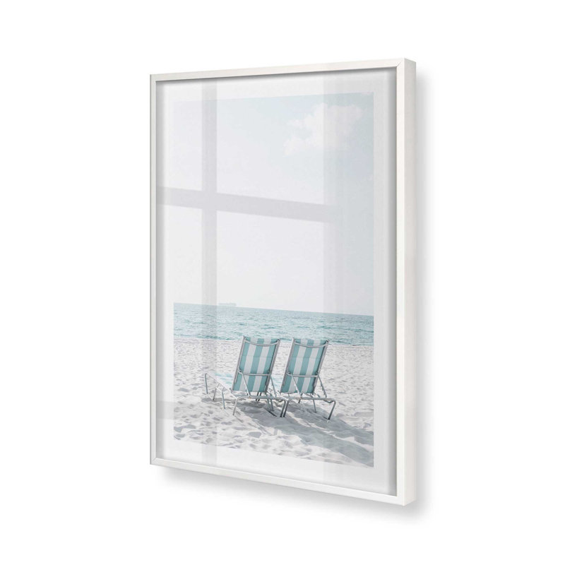 «Seaside Relaxation in Style II», reproduction encadrée, H 25 po x l 19 po, Blanc