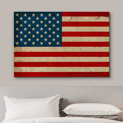 Rétro drapeau américain rétro sur fond délavé