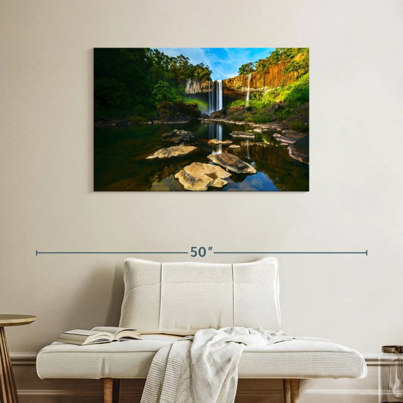 Cascade tropicale idyllique, H 26 po x l 39 po