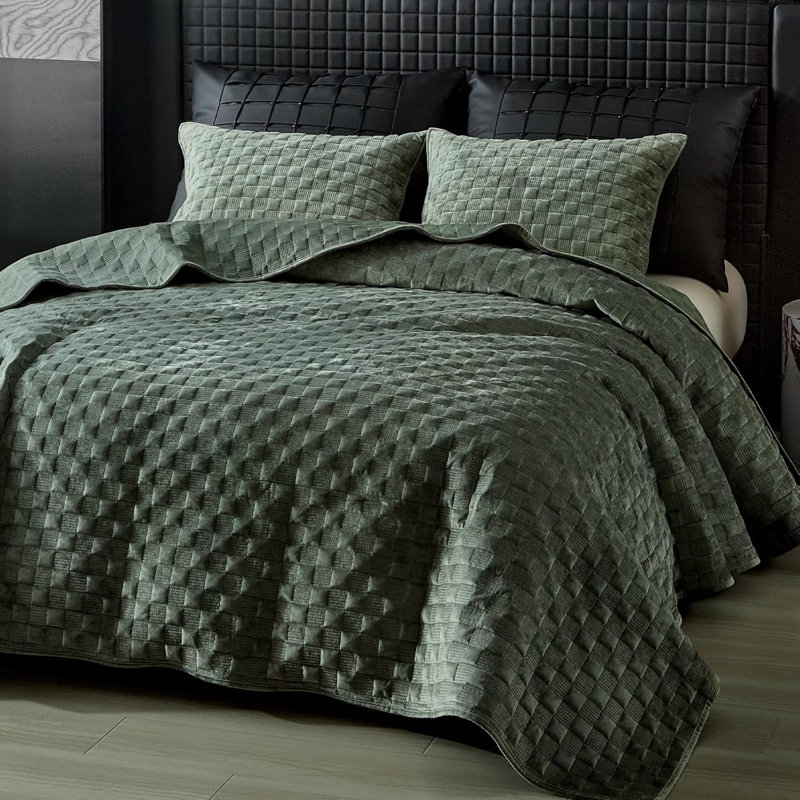 Zera MJ Velvet Coverlet/Bedspread with Pillowcases, Queen Coverlet/Bedspread + 2 Standard Pillowcases, Green