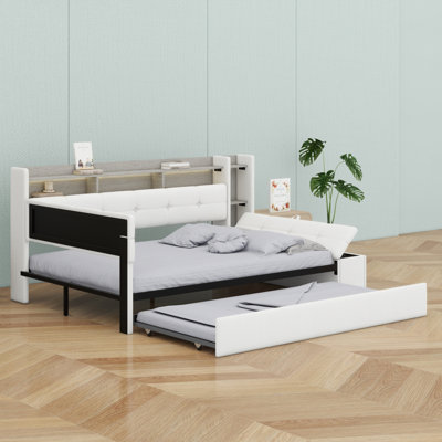 Lit de jour rembourré Comfort avec couchette, DEL, chargement USB, repose-pieds de rangement et tablettes de présentation