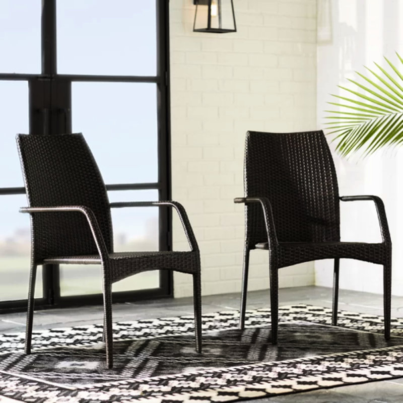 Au bord de la piscine - 2 chaises d'extérieur parfaites, structure en fer, PE brun, siège profond avec amplement d'espace pour les jambes, dossier profilé pour une assise détendue, entièrement assemblé, mélange de couleurs neutres, profondeur de 23,19 po, largeur de 27,07 po