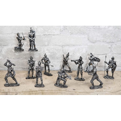 Orlo Figurines & Sculptures