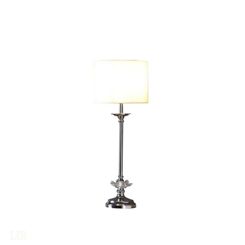Lampe de table en métal chromé à cristaux floraux 25,5 ", tension d'entrée: 110-120V. Le cordon noir mesure L 65", lampe de table