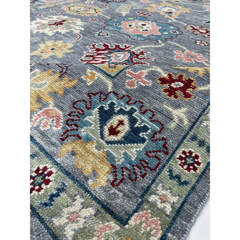 Elegant Gray Hand-Knotted Wool 8' x 10' Mahal Rug