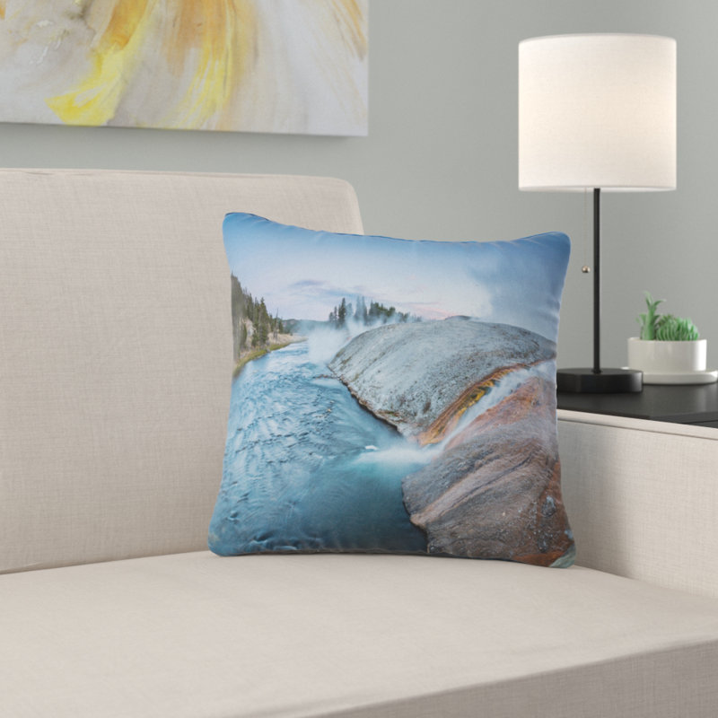 Coussin Midway Geyser Basin - Yellowstone - Sea & Shore, 16 po x 1 po, Coussin décoratif