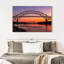 Coucher de soleil sur le pont Bourne-106308537