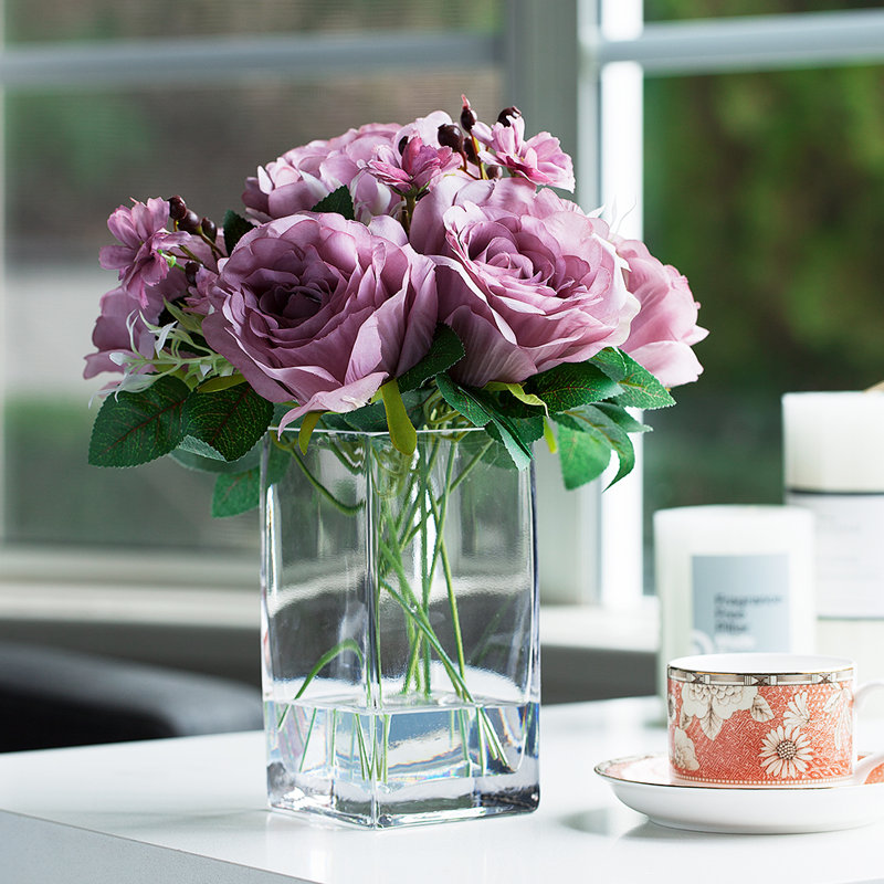 Arrangement floral rose dans un vase, Mauve