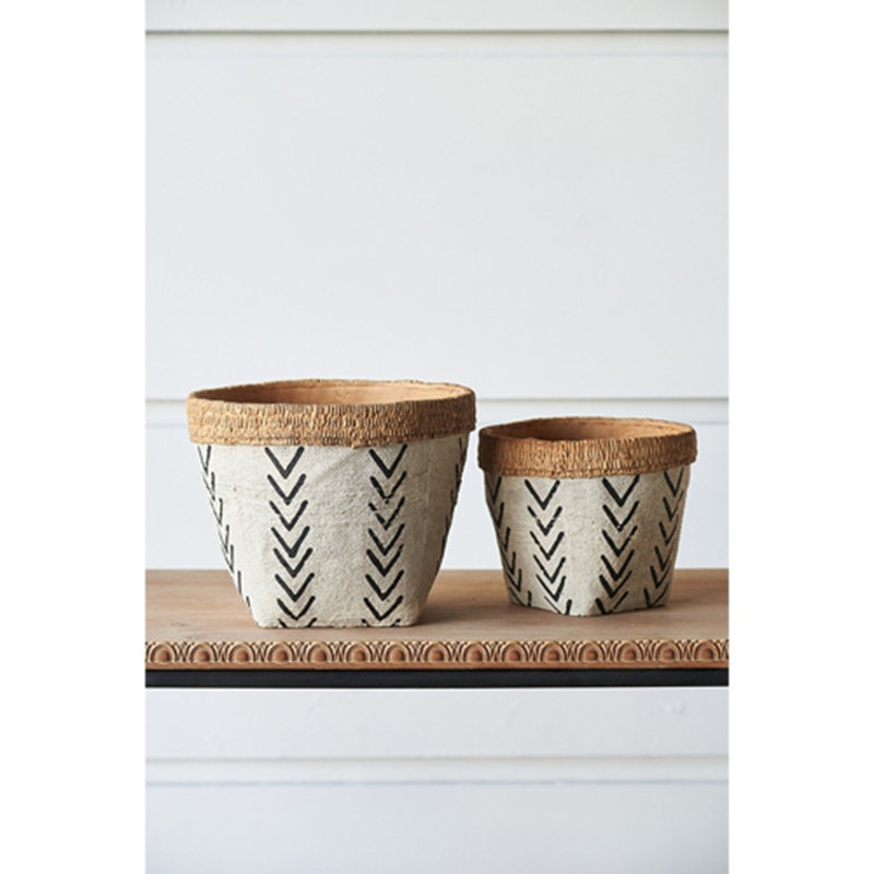 Set Of 2 Cement Planters With V Pattern, L:D10x8" S:D8