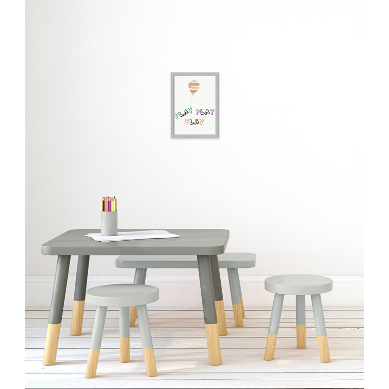Play Play Play, impression sur papier, H 14 po x l 10 po x P 1,18 po, Encadré de boîte argent