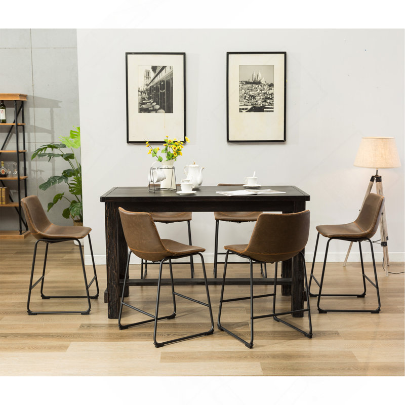 Ensemble de salle à manger à hauteur de comptoir en bois antique: table et six chaises brunes, 7 pièces : table, 6 chaises