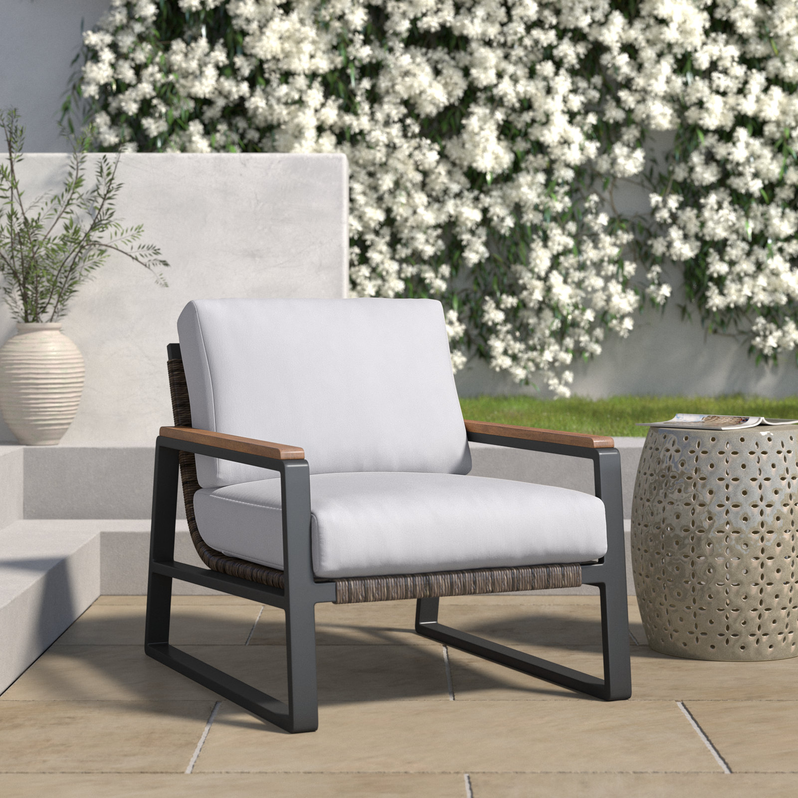 Bernie Aluminum Outdoor Lounge Chair