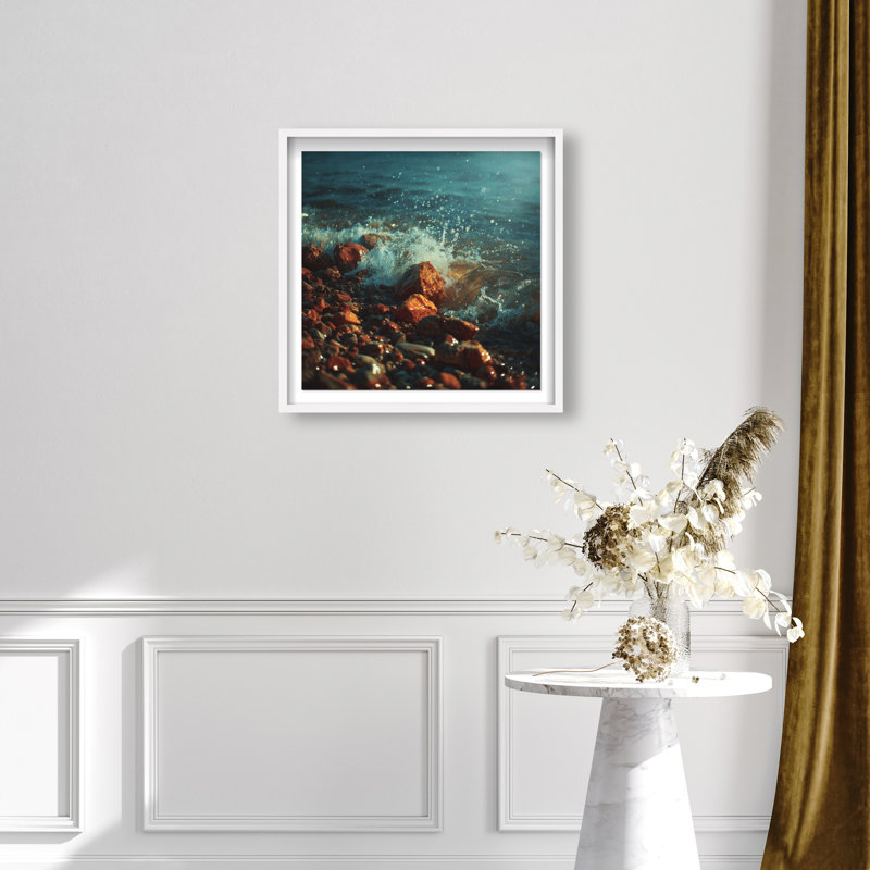 Estampe Golden Wave Shadowbox Paysage et Nature par Oliver Gal, H 25,5 po x l 25,5 po, Cadre blanc