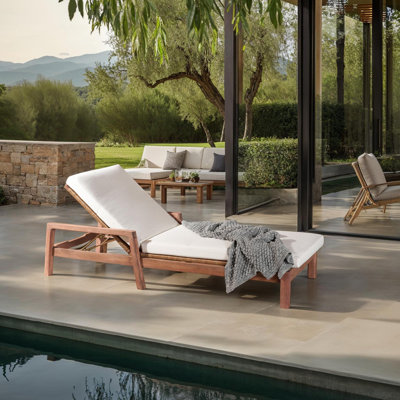 Chaise de patio avec coussins Nicholson