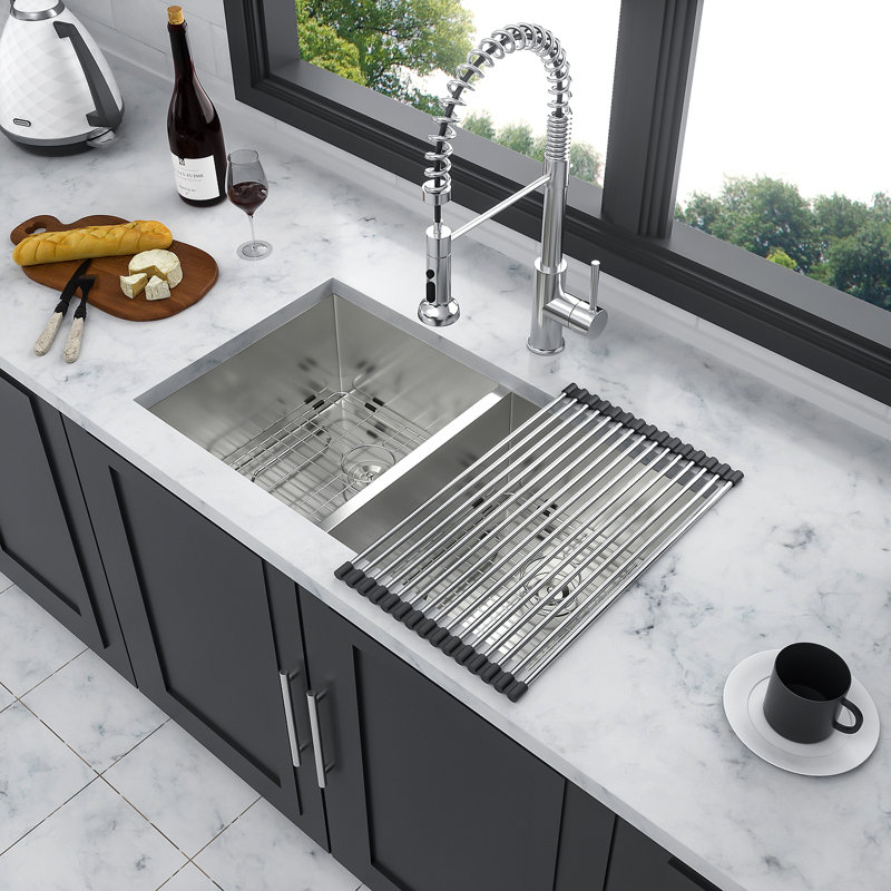 Évier de cuisine à double cuve encastrable 32 x 18 po en acier inoxydable de calibre 16 (50/50) avec évier profond de 9 po