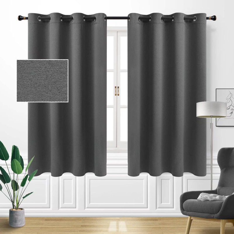Paire de rideaux occultant et isolant avec œillets Matty, L 52 po x L 84 po, Gris foncé