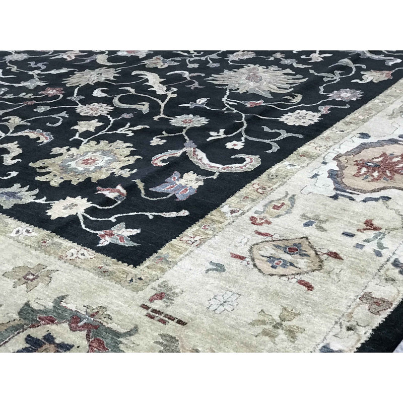 Tapis noir et beige noué à la main de haute qualité