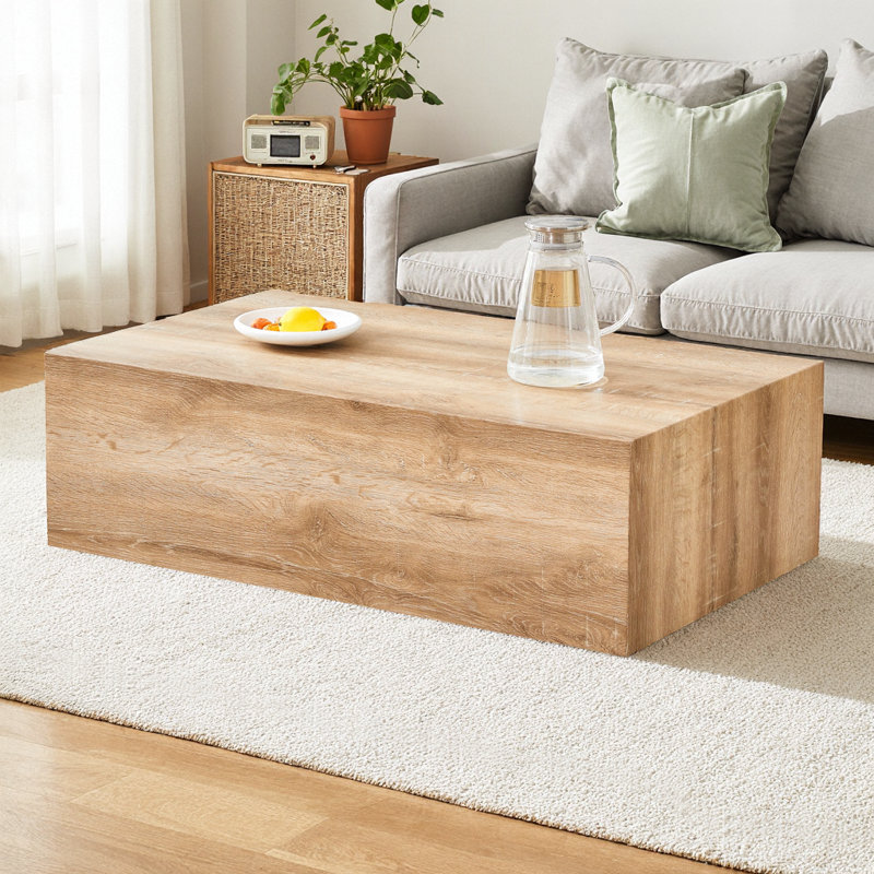 Table basse moderne en bois aggloméré de 39,3 po avec grain de bois naturel, table basse rectangulaire à profil bas pour le salon, aucun assemblage requis, table d'appoint en bois clair avec patins antidérapants